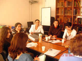 Fellows Meet for a Discussion